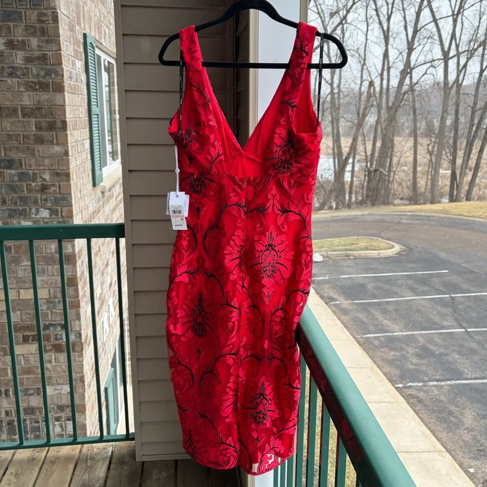 🆕SIENA RedBlack Floral Jacquard Mini Dress Size 10 Fitted Cocktail Party Holiday - Picture 4 of 14